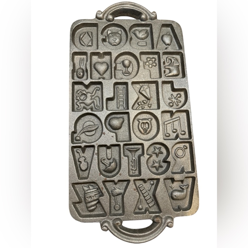 John Wright Cast Iron Alphabet Cookie Mold 1985 With Original Box. Vintage